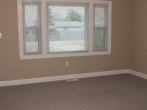 5th image of 4904 Burkhead Ave