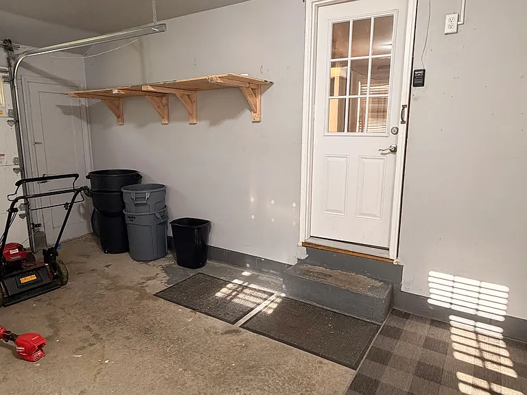 123 Lyon Pl — Photo 23