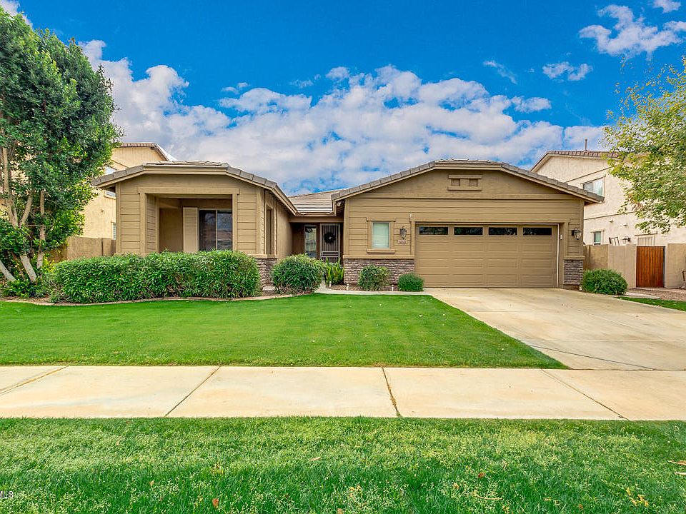1st image of 4047 E Linda Ln