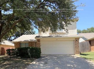 1614 Stoneway Dr, Grapevine, TX 76051