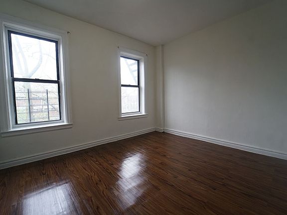 3rd image of 2274 University Ave APT 1F