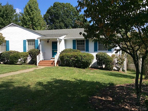 2nd image of 1618 Spottswood Pl