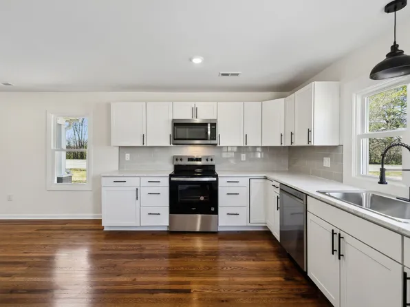 3592 Williamsport Pike, Williamsport, TN 38487
