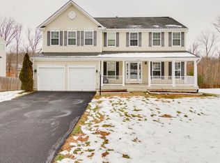 17545 Summer Duck Dr, Dumfries, VA 22026