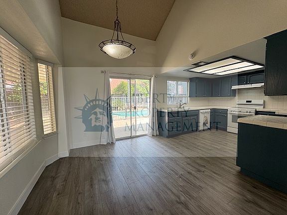 4th image of 1792 E Ryan Ln