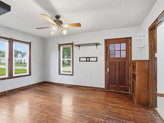 4th image of 616 W Prospect St