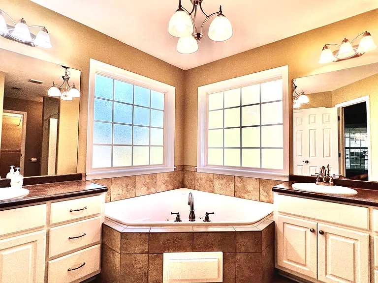 103 Vineyard Dr — Photo 12