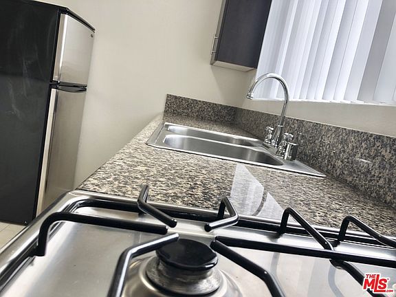 3rd image of 1814 Pacific Ave APT 204