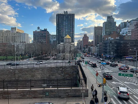 Rented by Apartment Luxe Realty Group, Inc | media 39