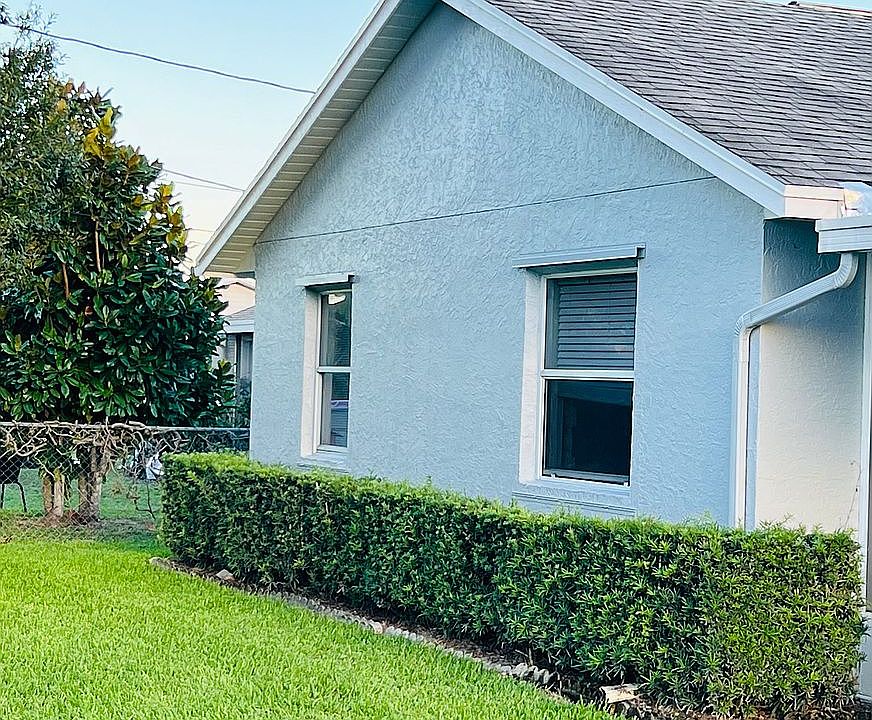 1st image of 1261 SW Asturia Ave