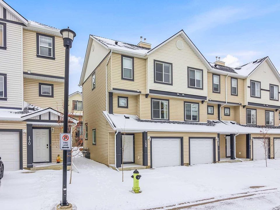 1st image of 166 Everhollow Hts SW