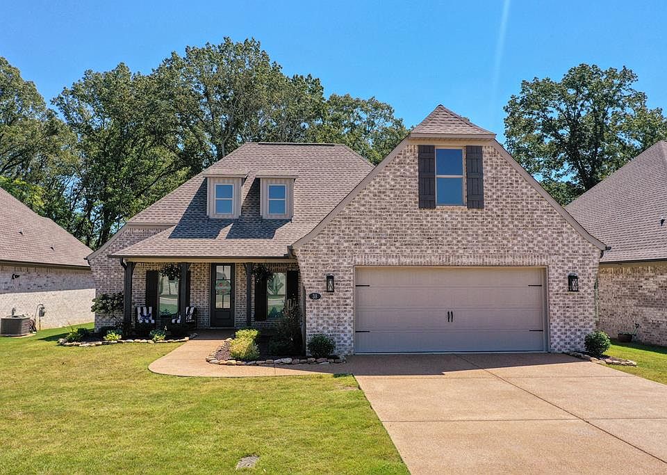 1st image of 38 Emerald Breeze Dr