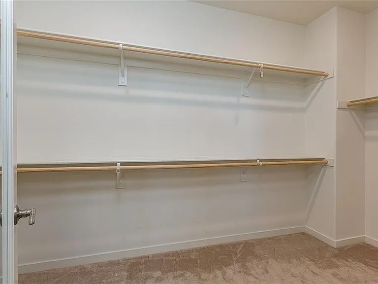 21100 Blossom Way — Photo 15