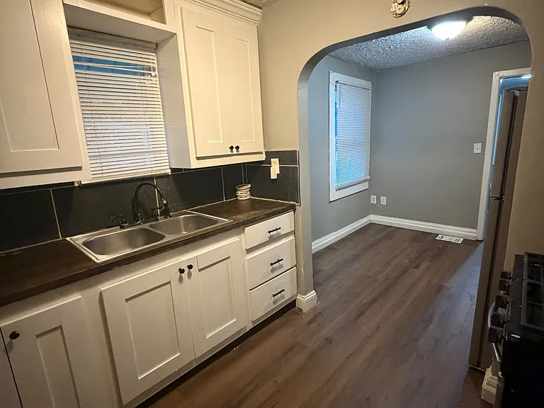 724 W Evelyn Ave — Photo 4