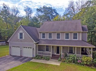 197 Rope Ferry Rd, Waterford, CT 06385