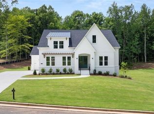 8350 Creekside Overlook Dr, Gainesville, GA 30506