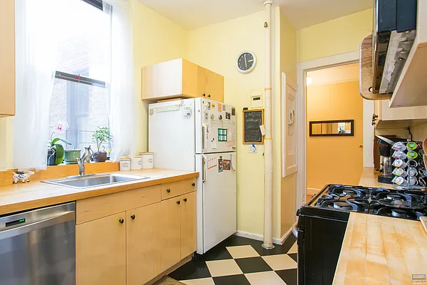 Sold by Bellmarc Realty | media 9