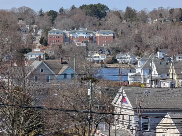 24 Mistuxet Ave, Mystic, CT 06355