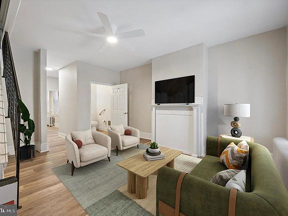 3rd image of 1313 E Rittenhouse St