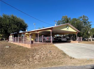 27 Las Palmas Dr, Zapata, TX 78076