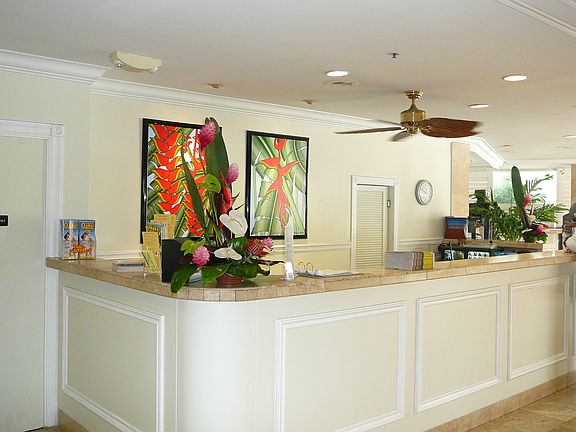 Concierge / Front Desk