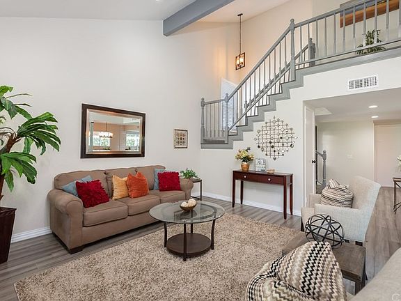 5th image of 1098 Glen Cir