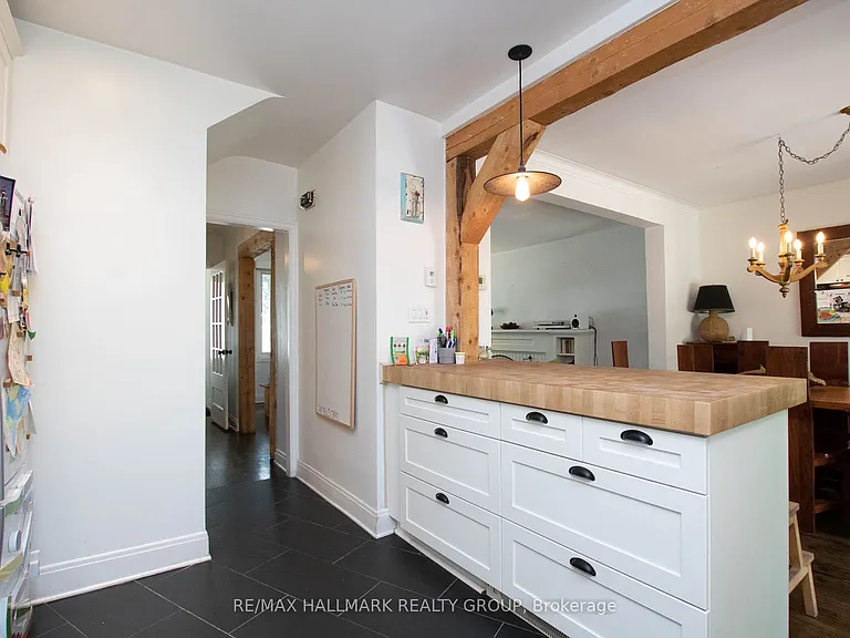 42 Glengarry Rd — Photo 15