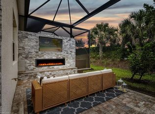 9052 Saint Lucia Dr, Naples, FL 34114