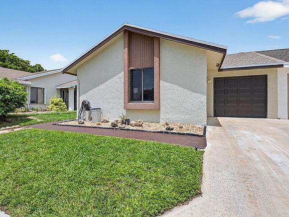 3rd image of 9667 Sunny Isle Circle
