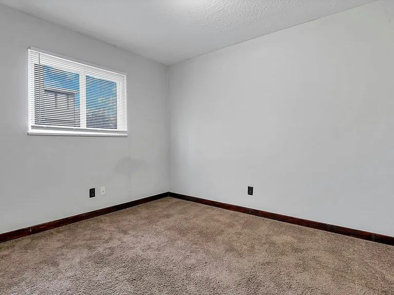454 E 16th Ave #A — Photo 9