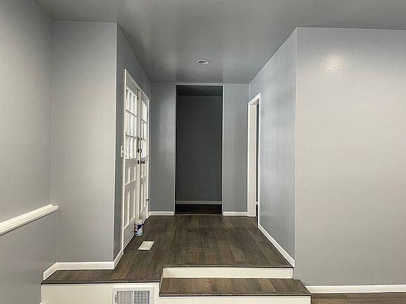 3rd image of 1922 Piedmont Way
