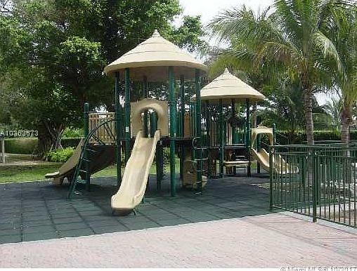 3rd image of 19501 W Country Club Dr APT 702