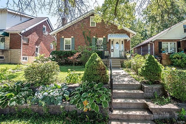 1st image of 2468 Hartland Ave
