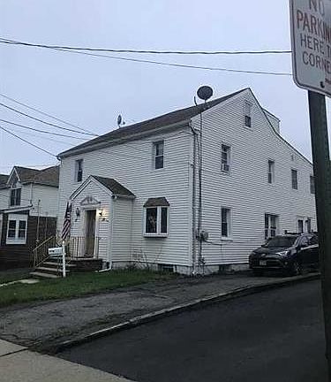 2nd image of 17 Centre St Unit 17