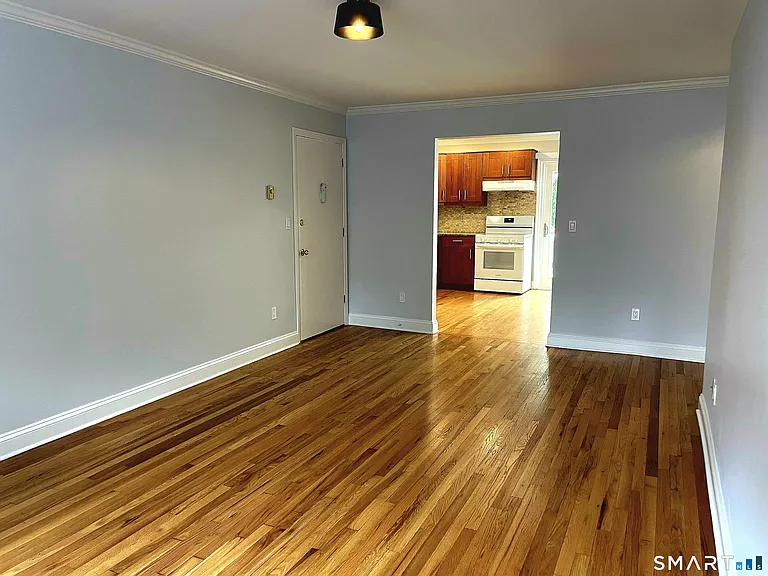 9 Windell Pl #9 — Photo 3