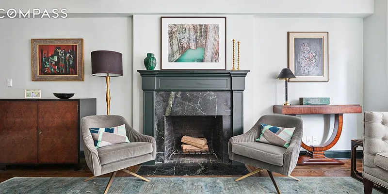 Sold by Compass | media 18