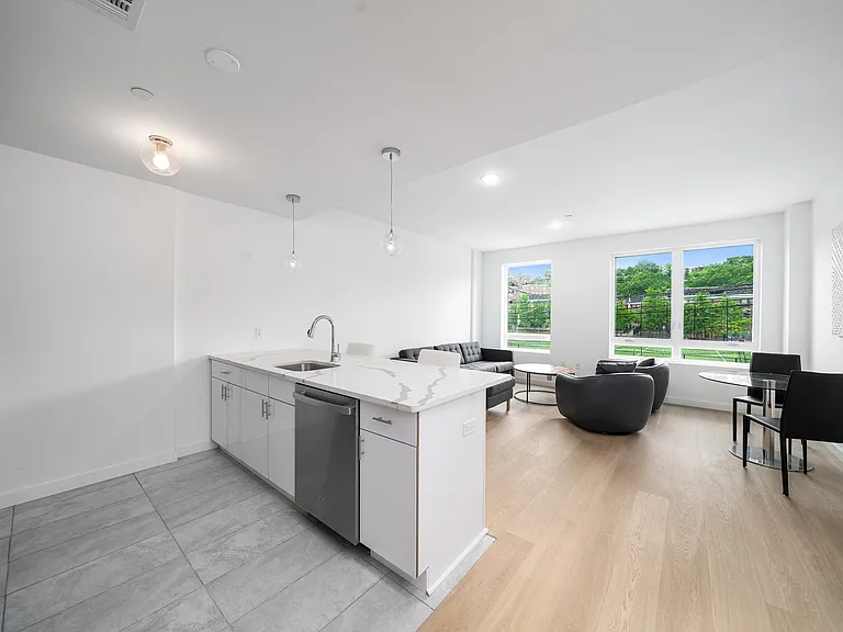 417 Jackson St #3 — Photo 12