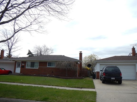4th image of 3206 Earl Dr