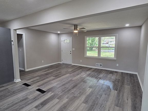 2nd image of 4059 Canby Ln