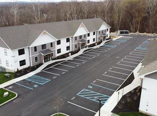 667 Sheafe Rd #204, Poughkeepsie, NY 12601