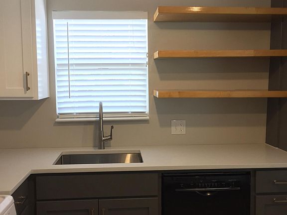 Newly remodeled kitchen.