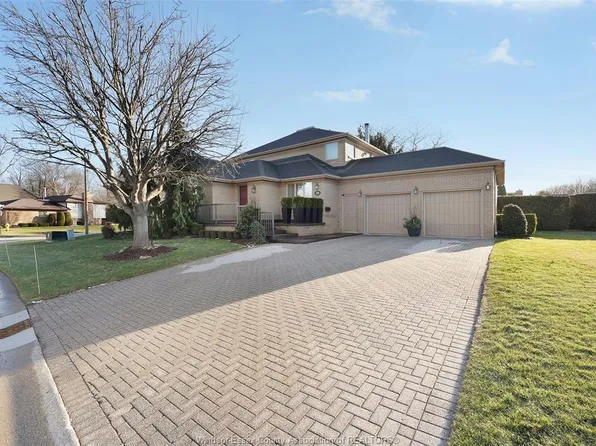 3035 Rowley Park Dr, Kingsville, ON N9Y 3S8