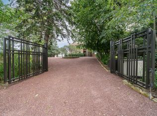 36 E Harbor Dr, Sag Harbor, NY 11963