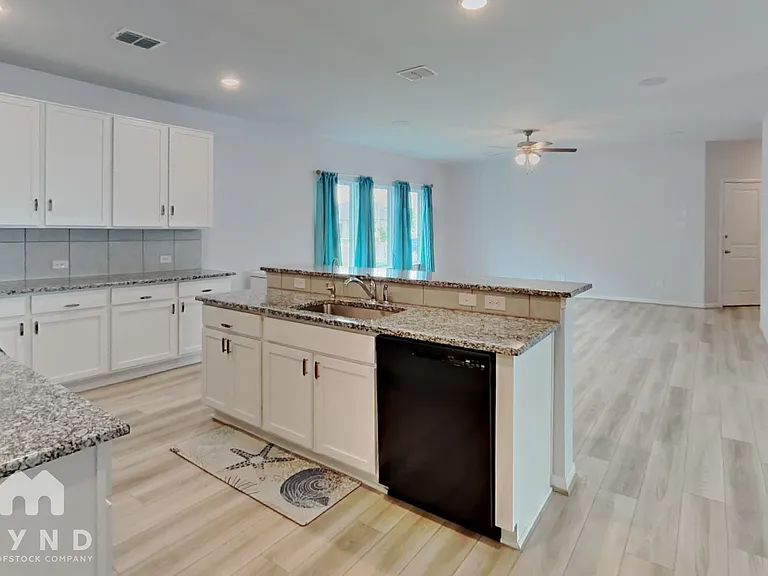 209 Drew Cir — Photo 6