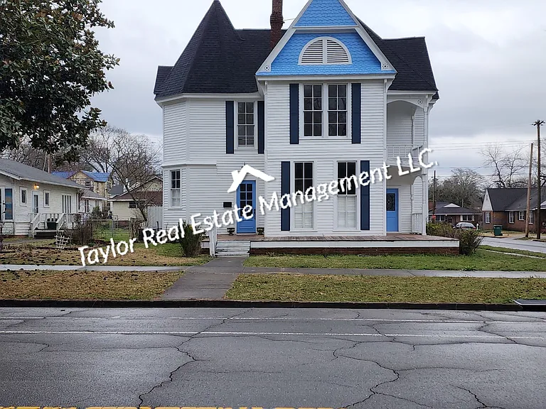1100 N Montgomery Ave — Photo 4