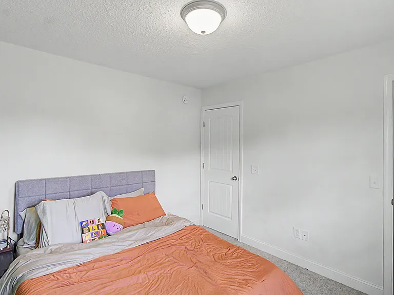 1246 Grayson Ave — Photo 14