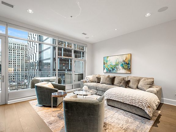 5th image of 301 5th Ave APT 720