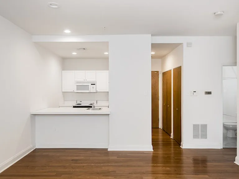 1600 Walnut Street — Photo 4