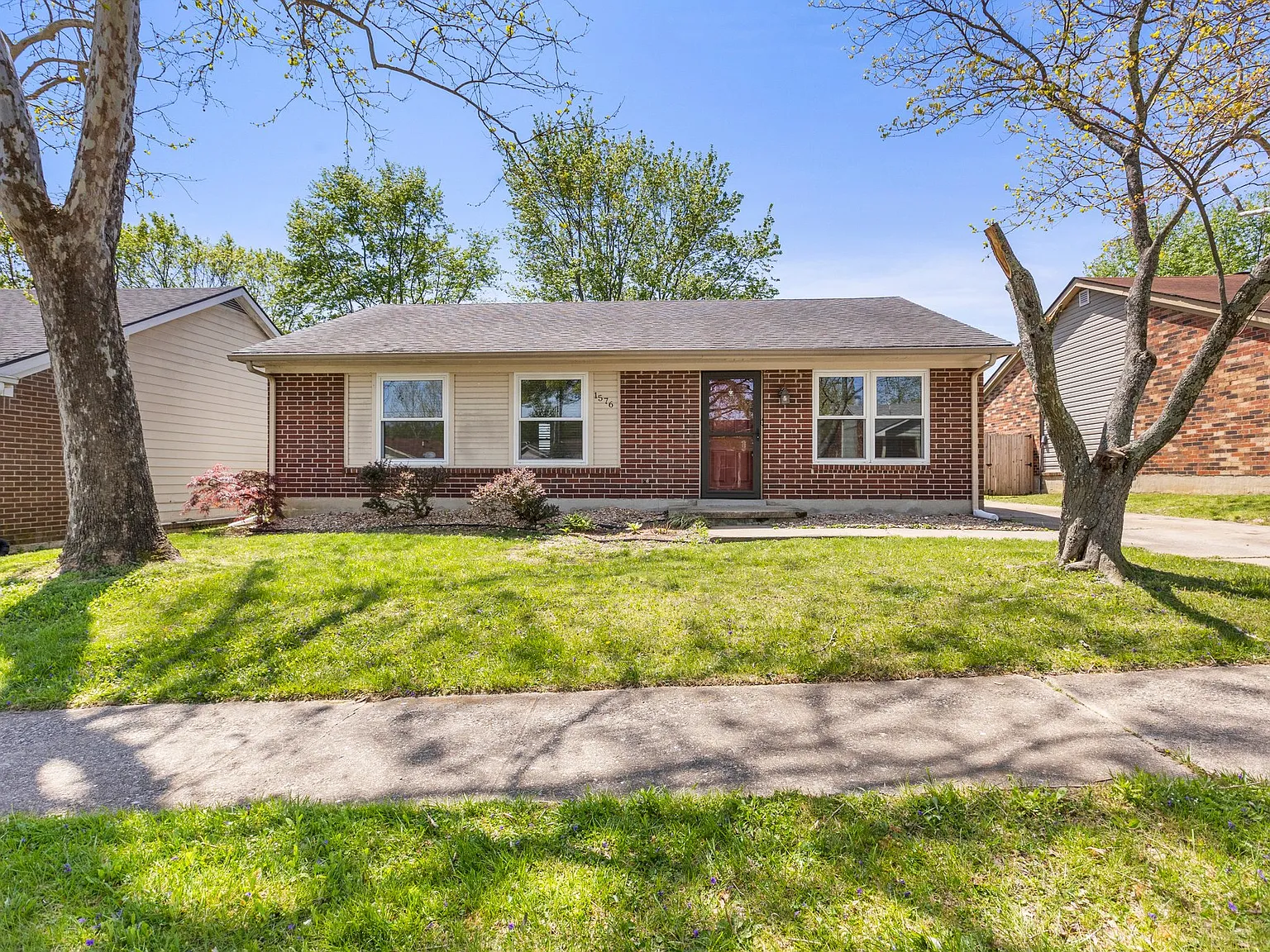 1576 Springfield Drive - 1 — Photo 1