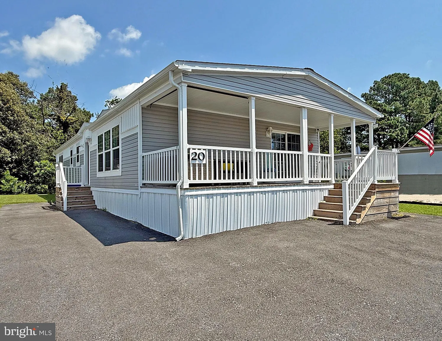 20 Carriage Ln photo 1